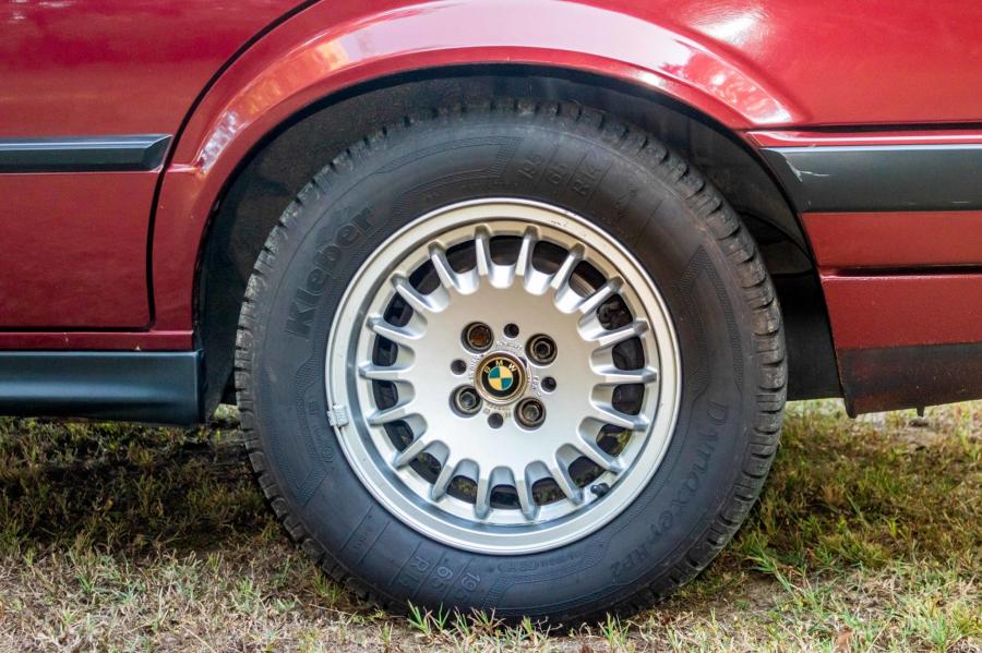 Колеса BMW 324td Touring (E30) 1991 года  (NA) (фото 48 из 94)